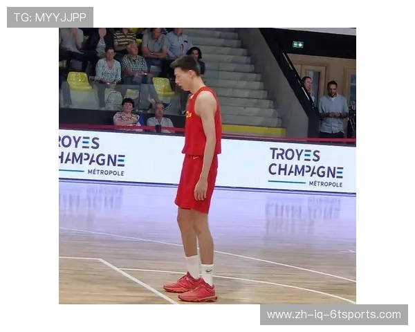 世界队首发郇斯楠开局紧张 首节出现走步犯规亟待状态回暖